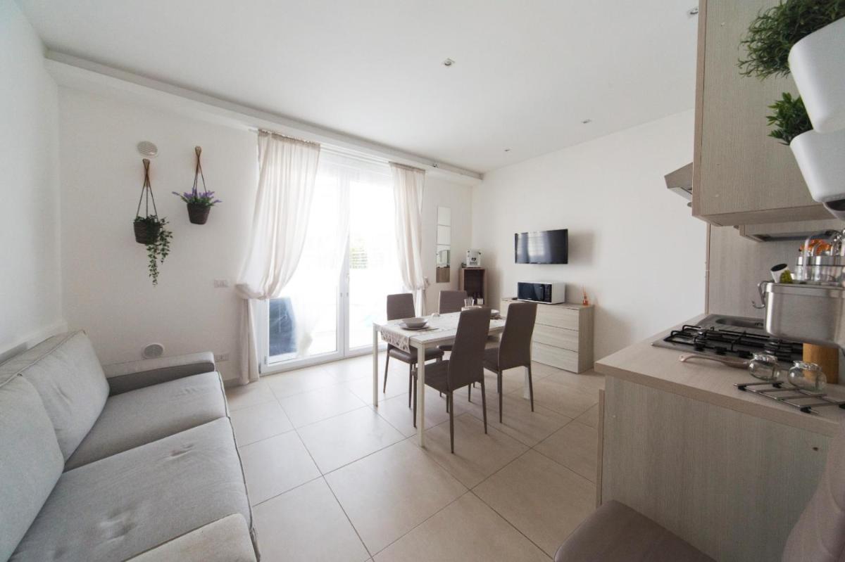 Slow Chic Apartment Ganzirri - Housity