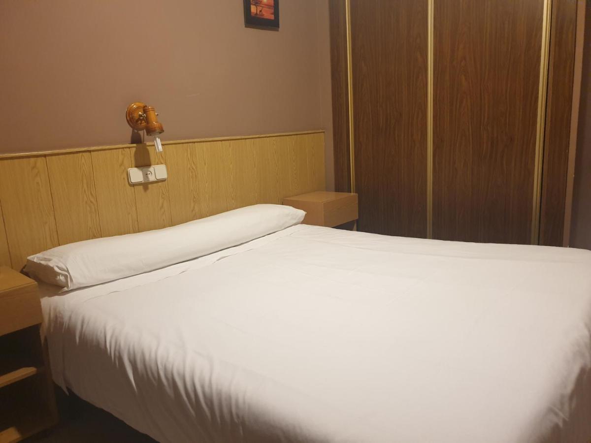 Hostal El Descanso - Housity