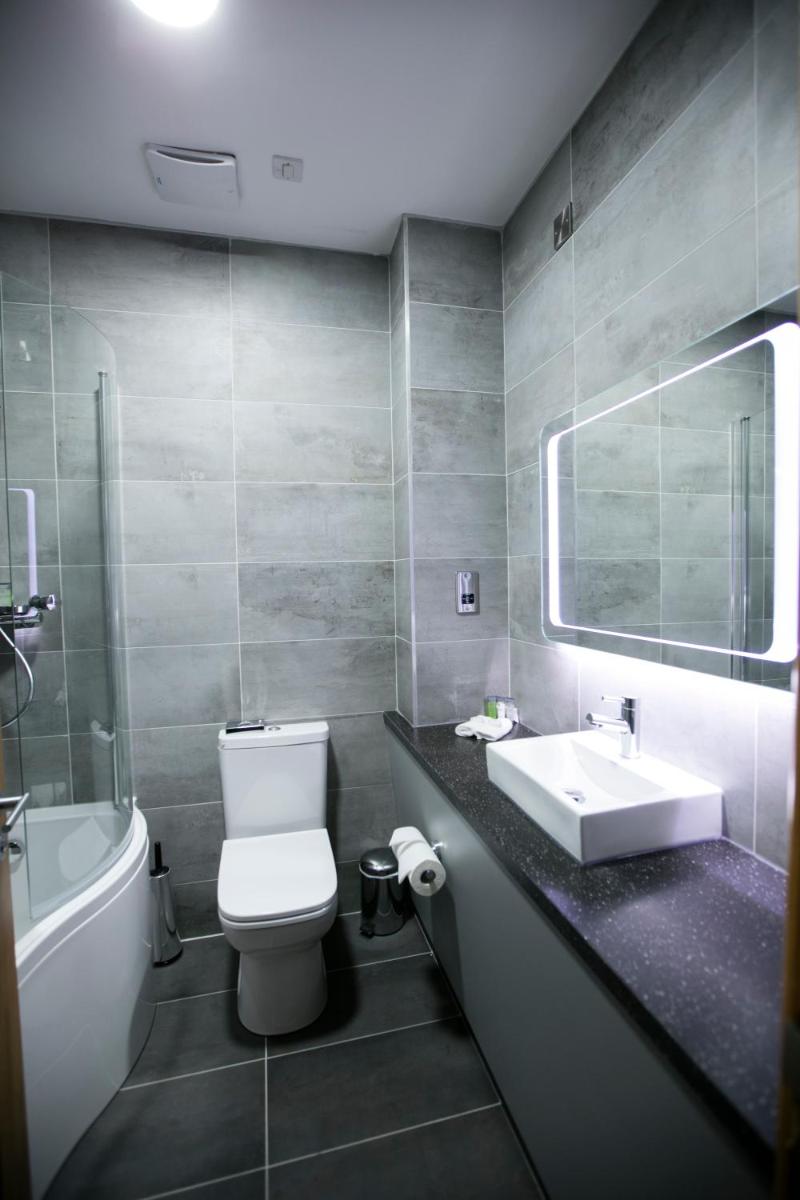 La Mon Hotel & Country Club - Housity