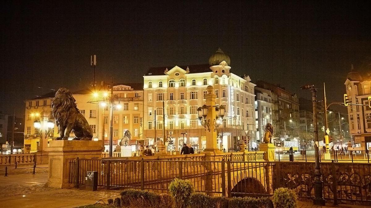 Hotel Lion Sofia - Housity