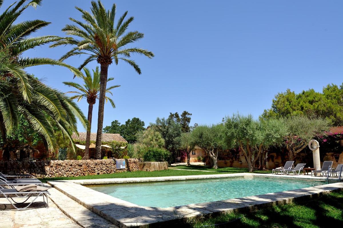 Petit Hotel Es Figueral - Housity