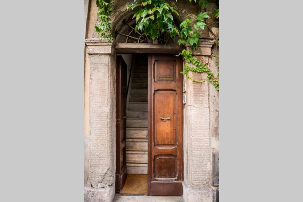 Colosseum/Panisperna Nina apartament with terrace - Housity