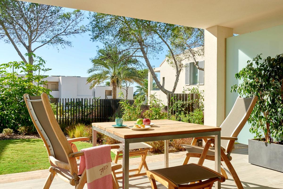 Jardín al aire libre en 7Pines Resort Ibiza, part of Destination by Hyatt