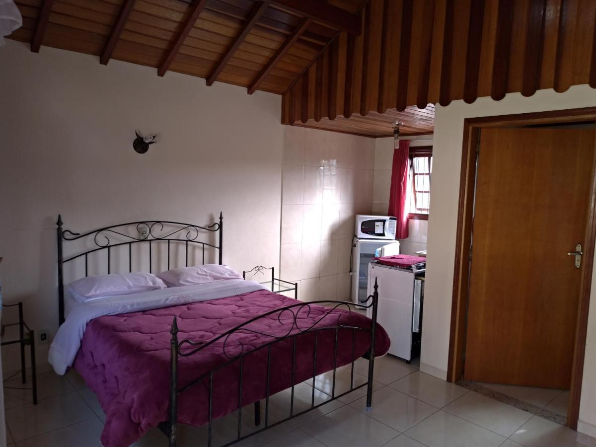 Ana Júlia Chalés - Monte Verde MG - Housity