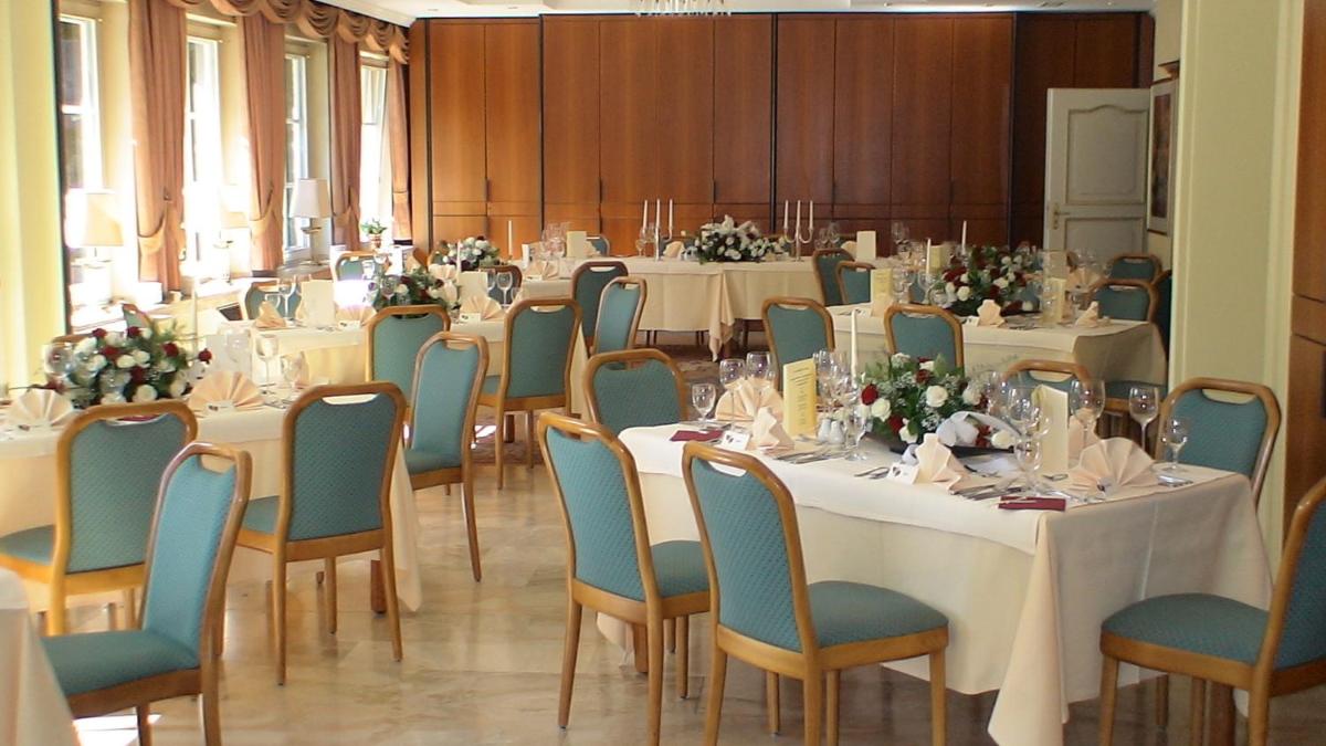 Park Hotel am Schloss - Housity