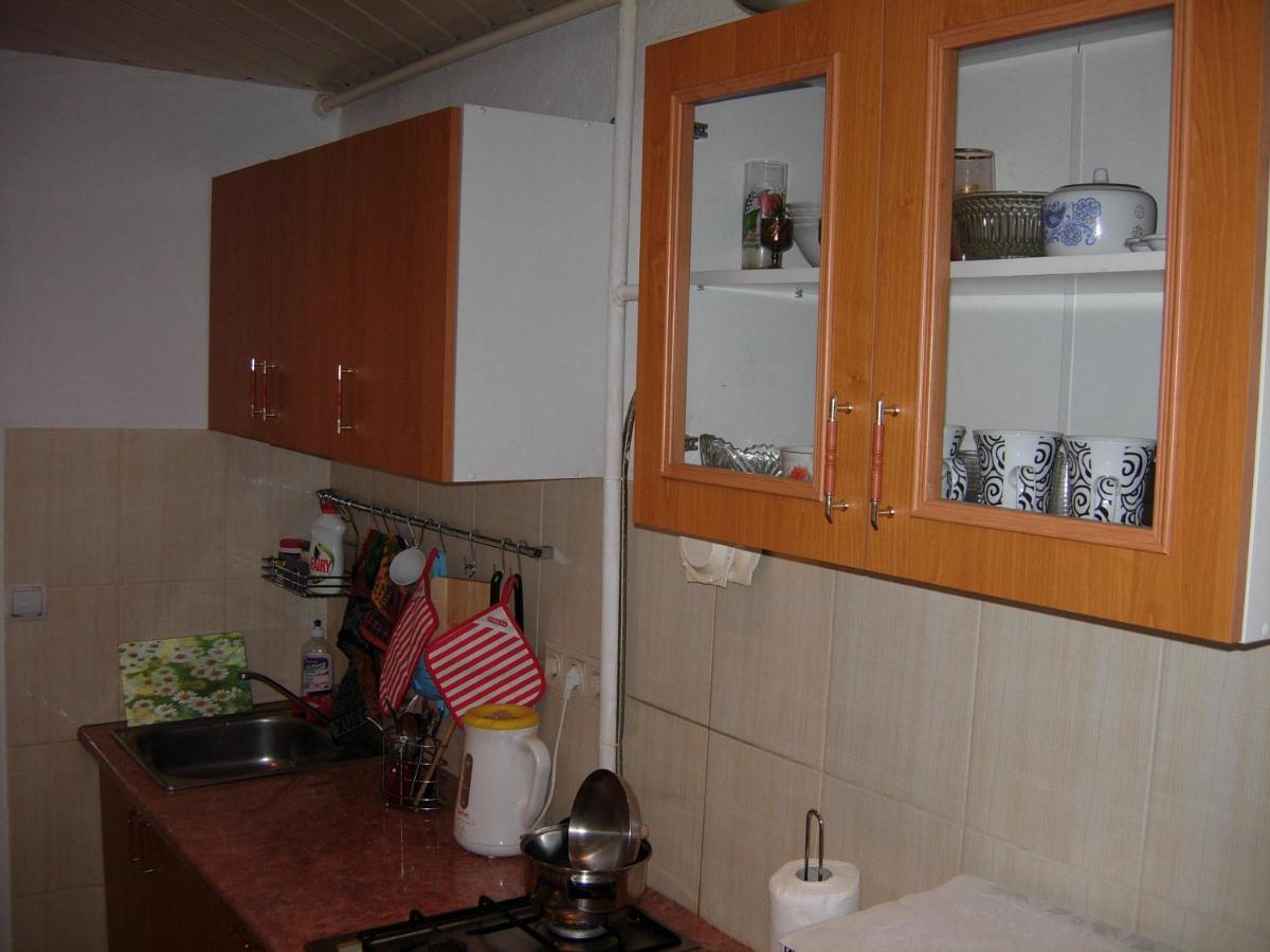 Happy Land - Housity