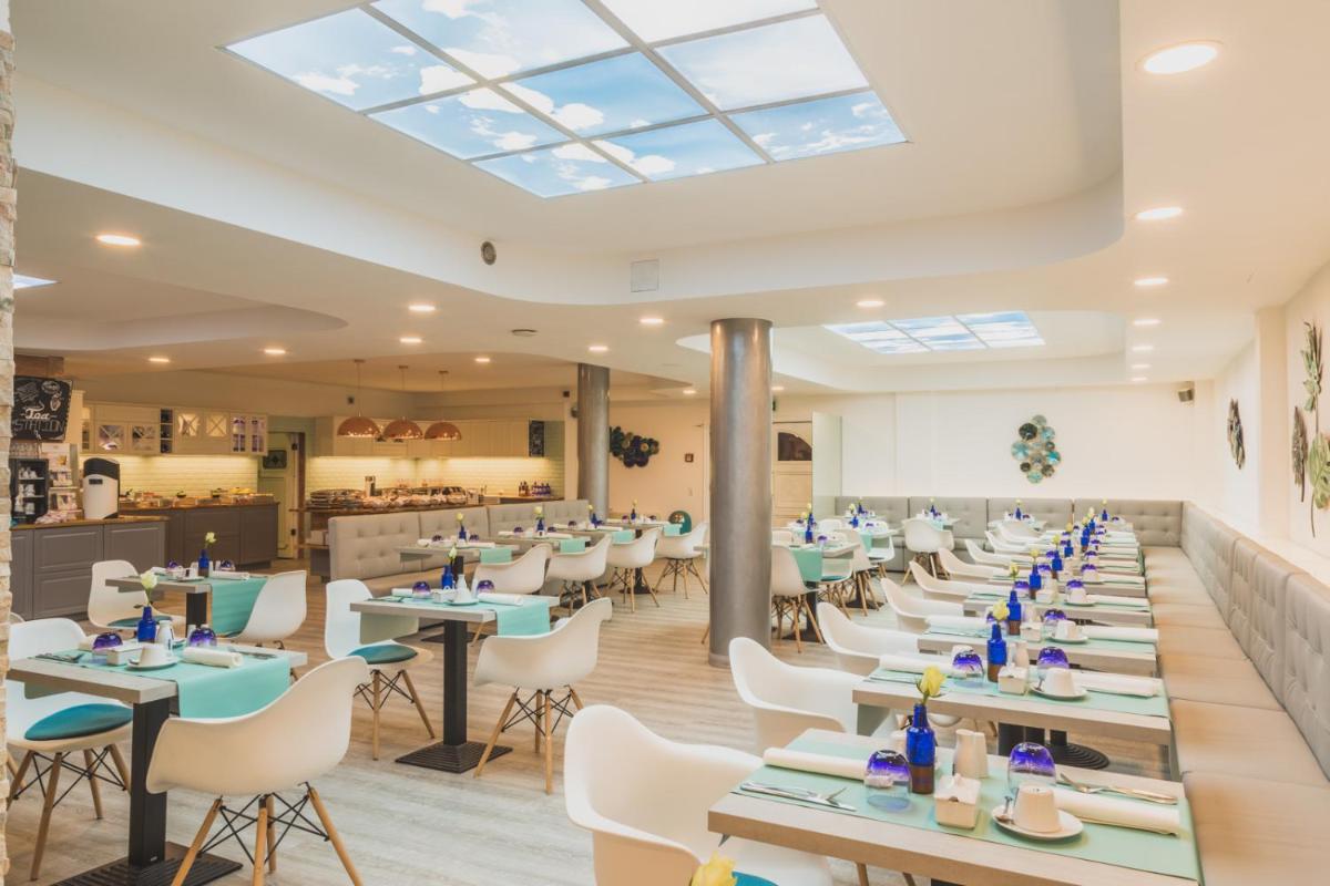 Hotel Santo - Housity