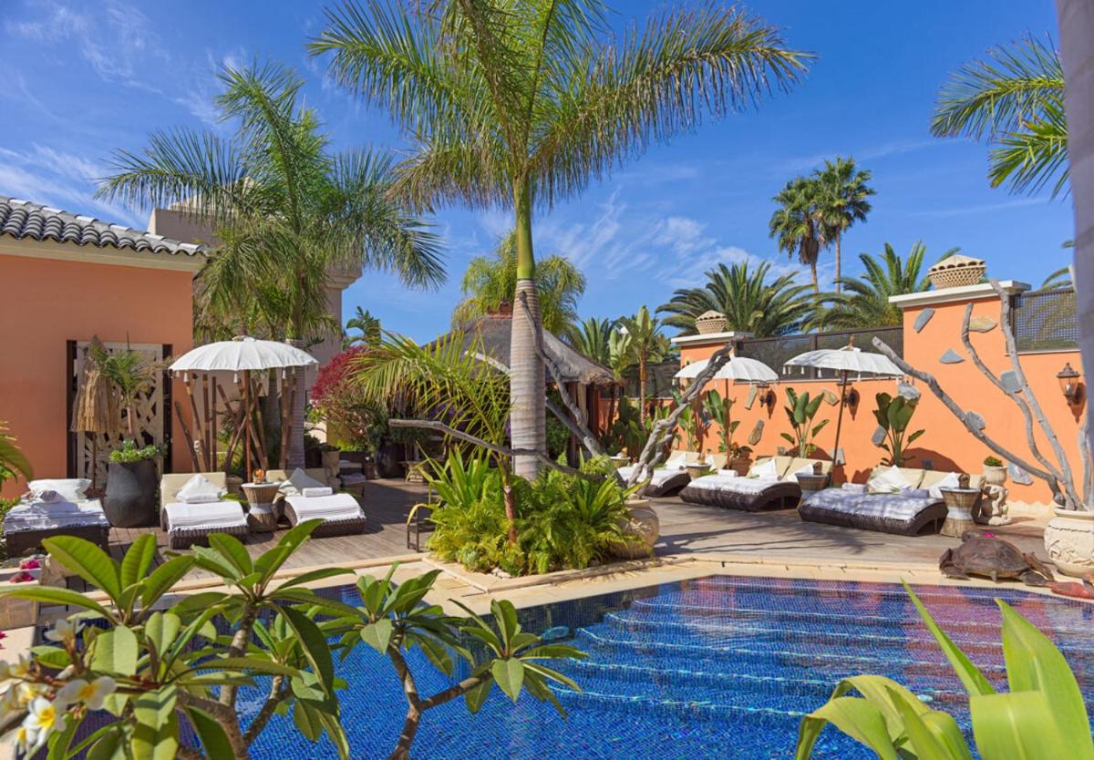 Piscina en o cerca de Royal Garden Villas, Luxury Hotel