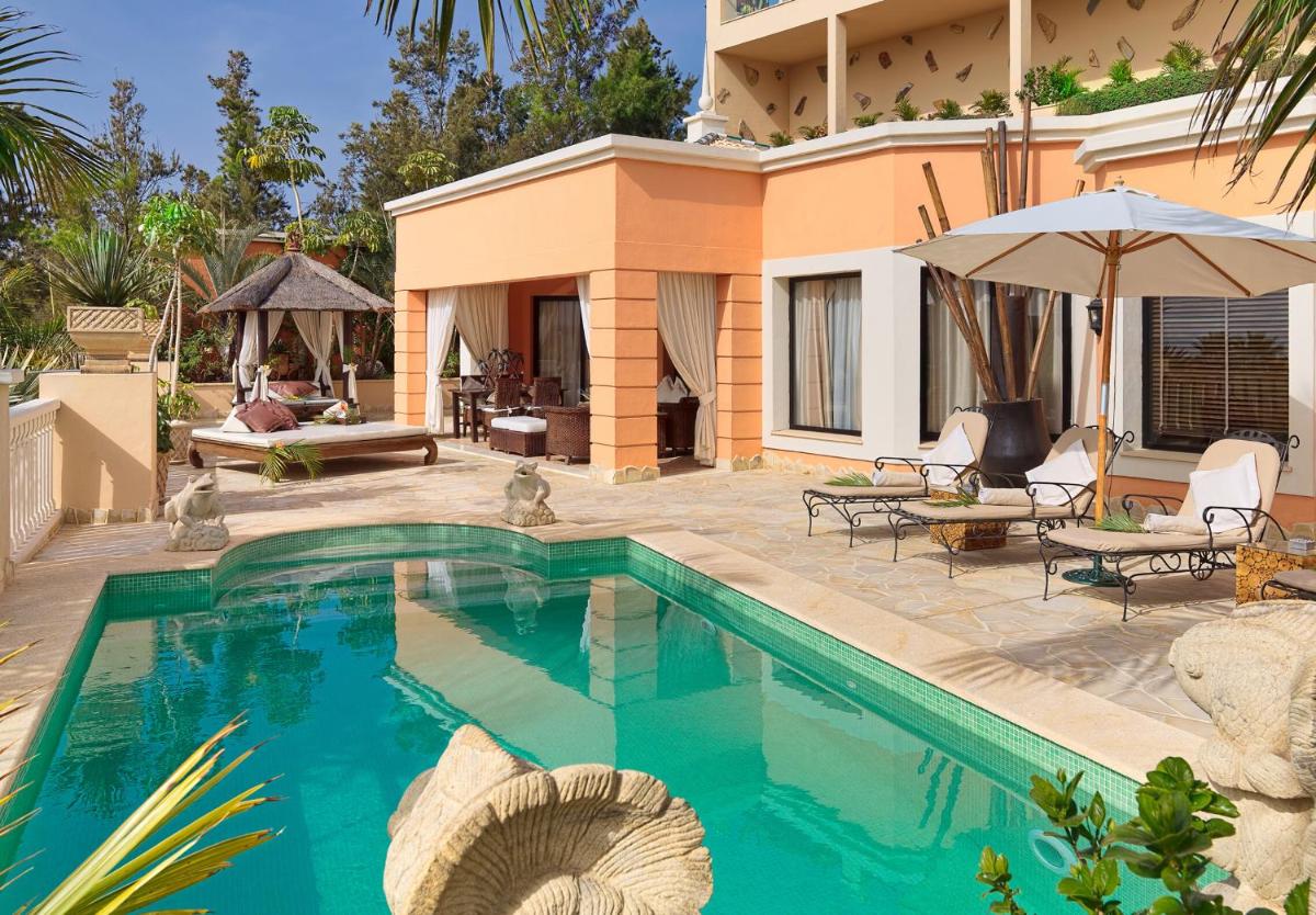 Piscina en o cerca de Royal Garden Villas, Luxury Hotel