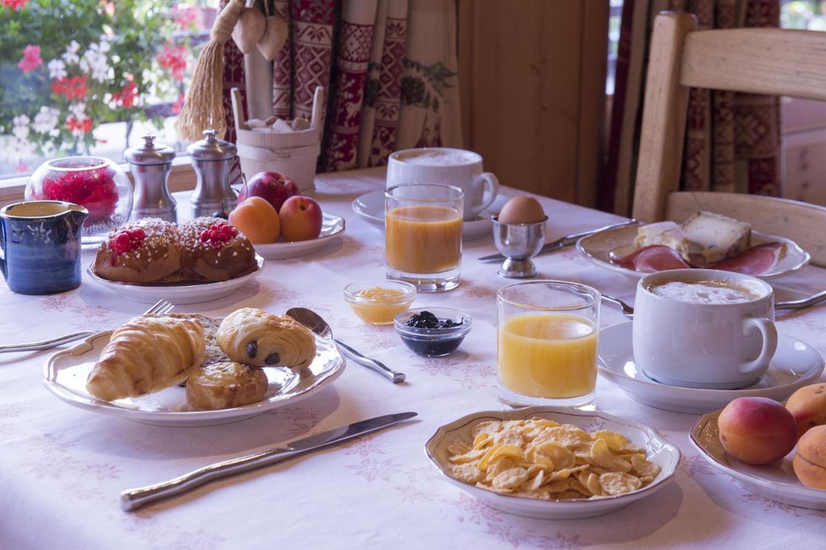 Nourriture dans l'hôtel ou à proximité