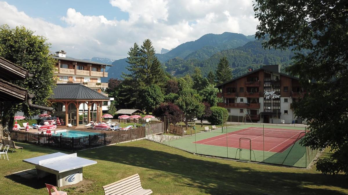Vue générale sur la montagne ou vue sur la montagne depuis l'hôtel