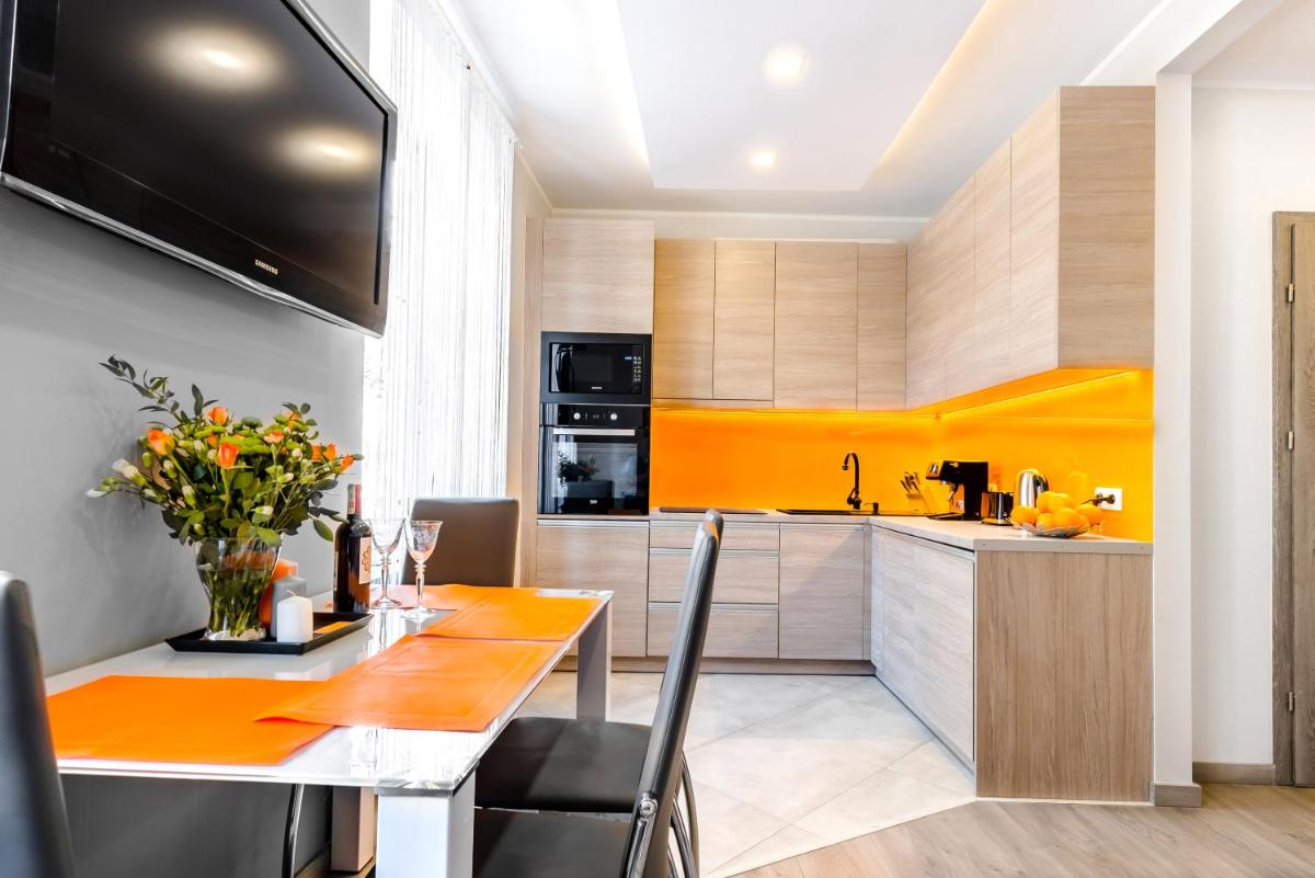 Hamlet Old Town Apartment by TriApart - Housity