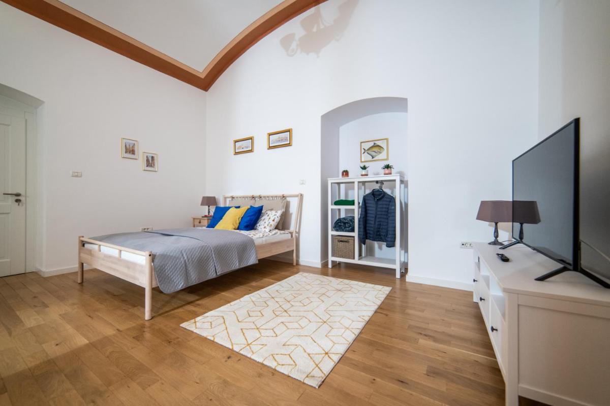 City Park Apartments - Housity