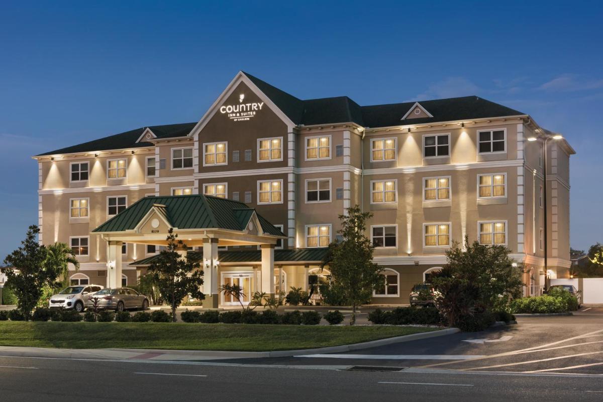 Country Inn & Suites by Radisson, Tampa Airport North, FL - Housity