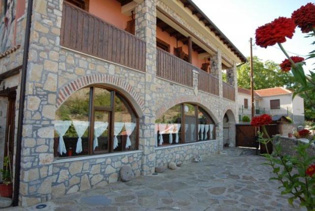 Guesthouse To Spiti Τou Gakou - Housity