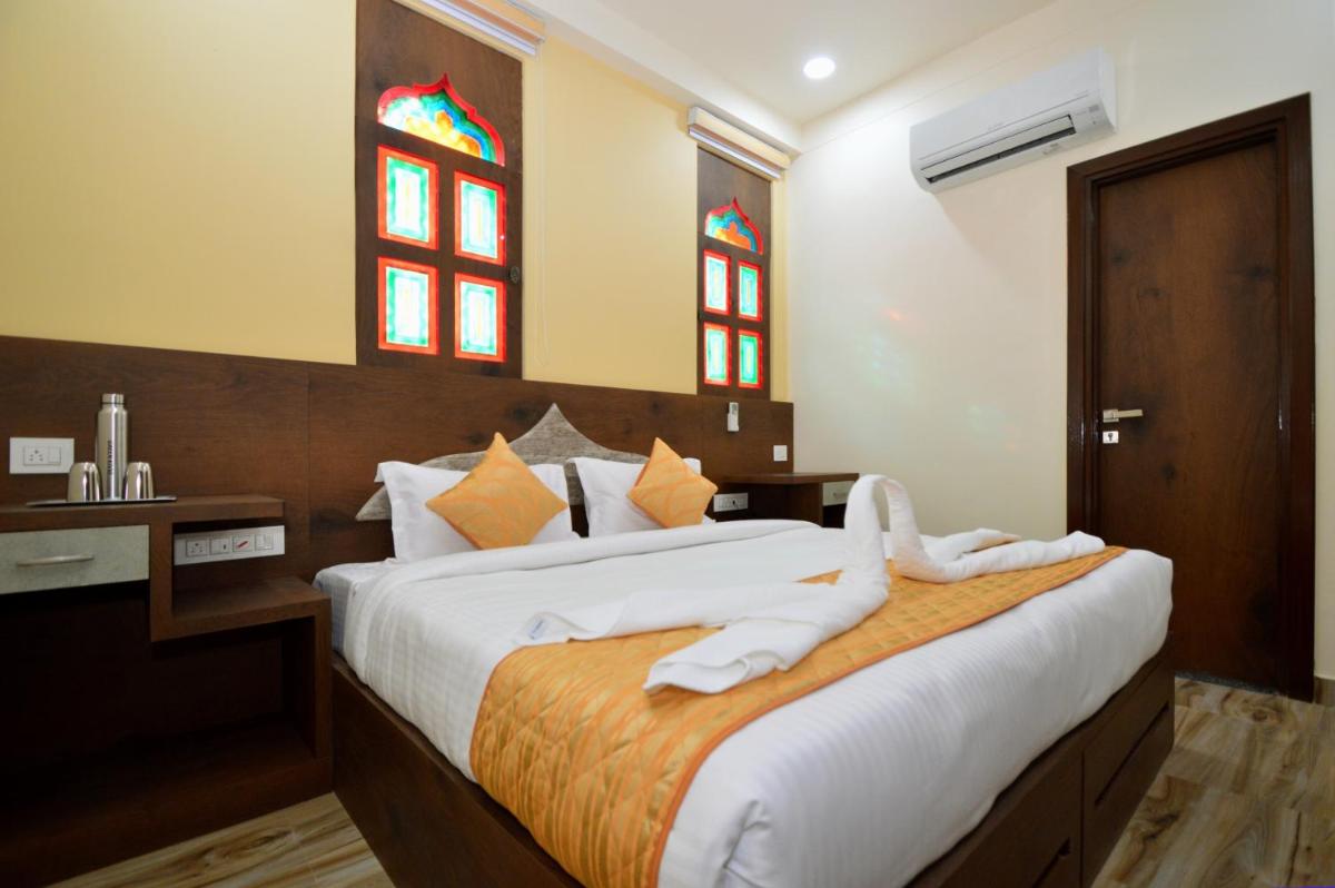 Kapish Home-All Pure Veg - Housity