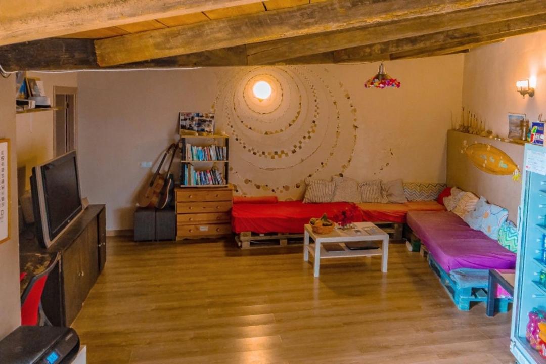 Surf House - Housity