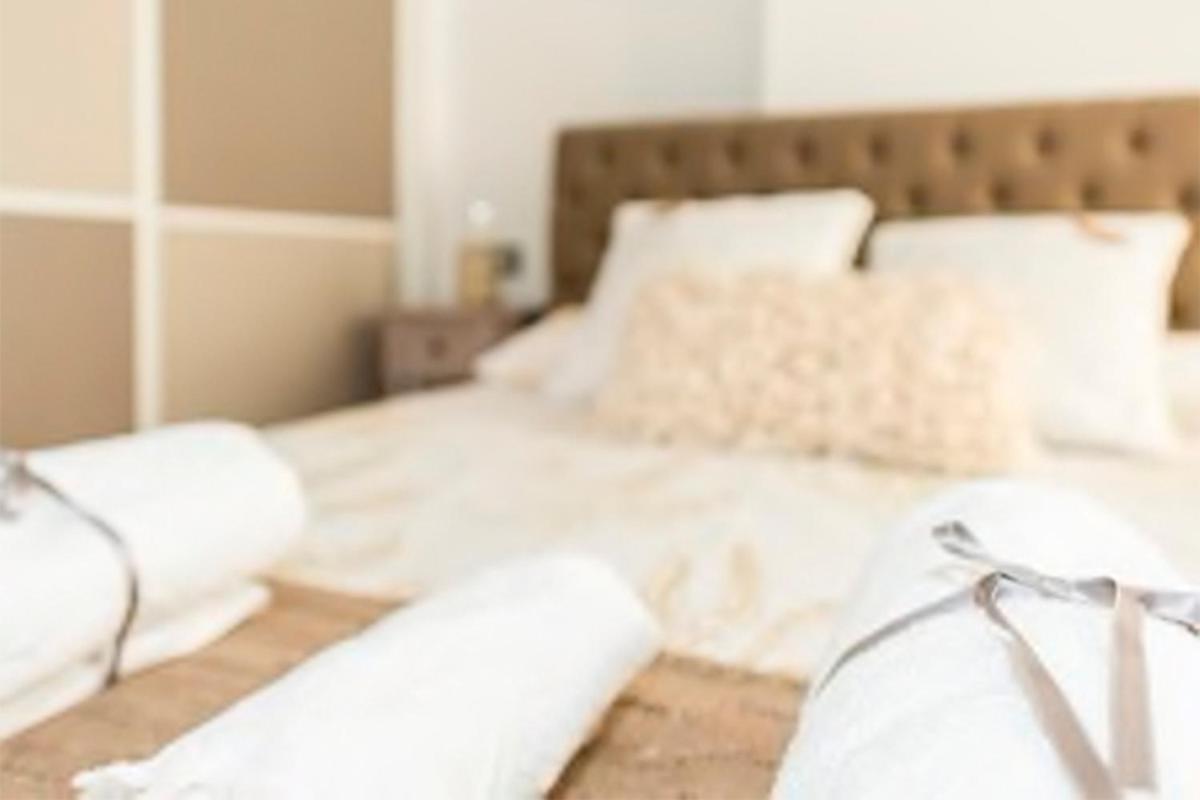 Visitor's Book - Housity