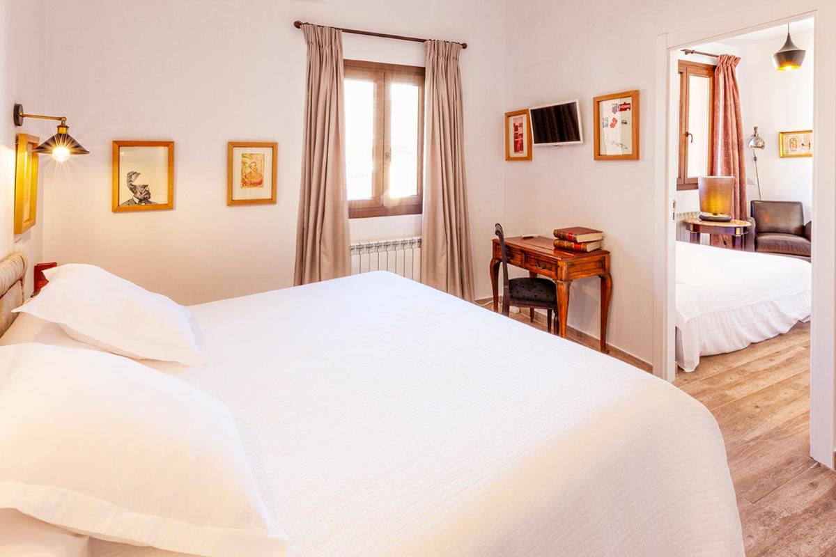 Cama o camas de una habitación en Hotel Spa Salinas de Imón