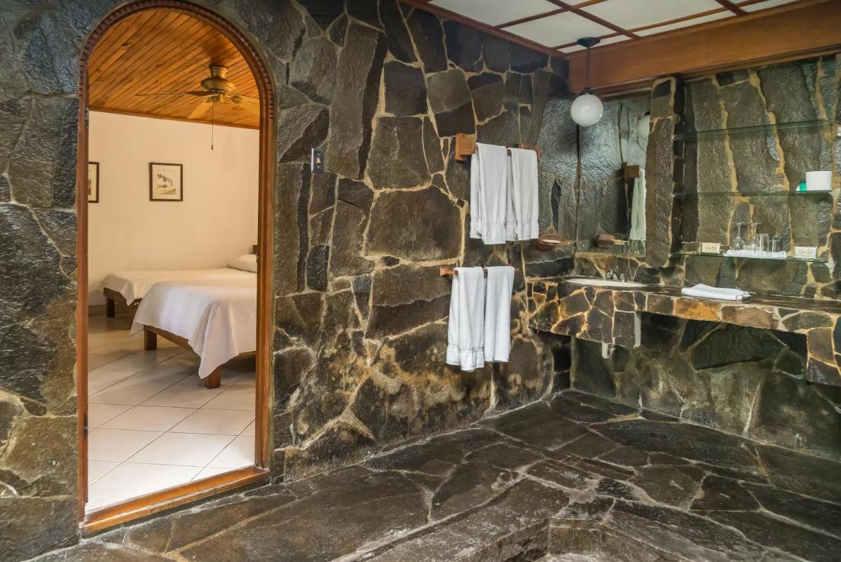 Costa Verde Inn - Housity