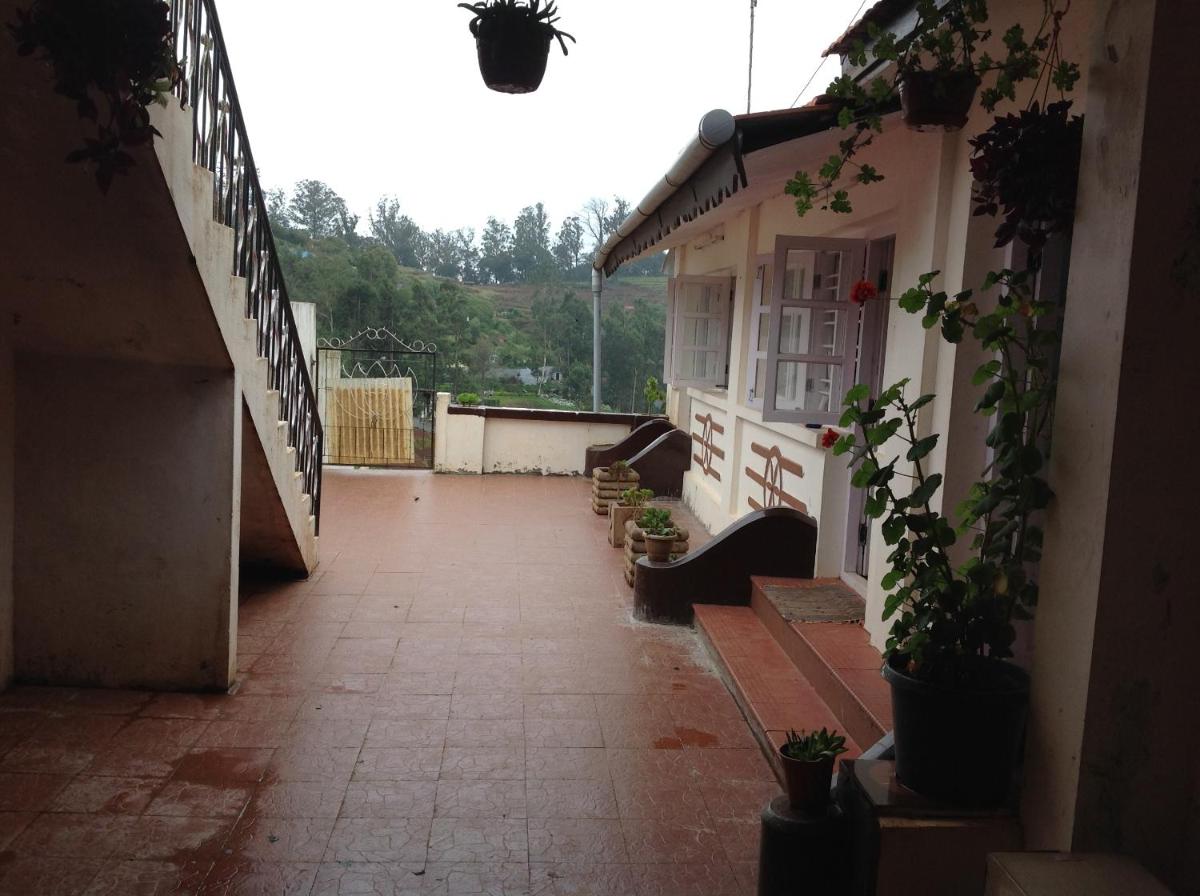 KANJIRA HOUSE - Housity
