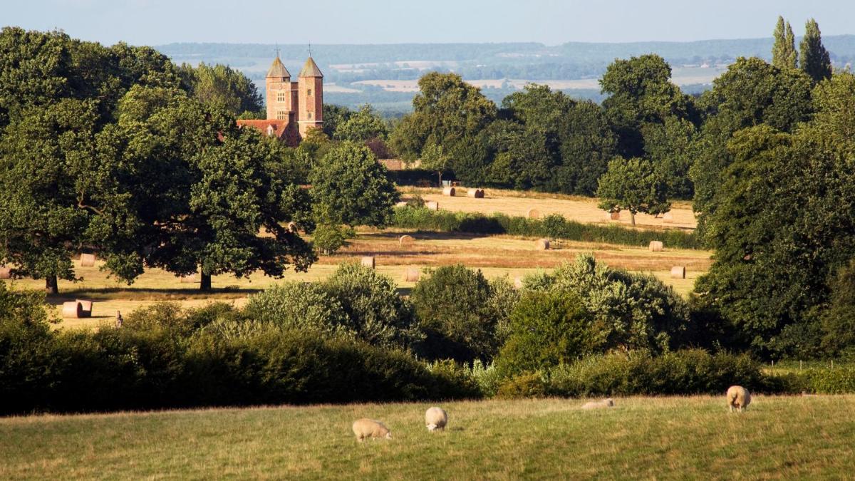 Sissinghurst Castle Farmhouse - Housity