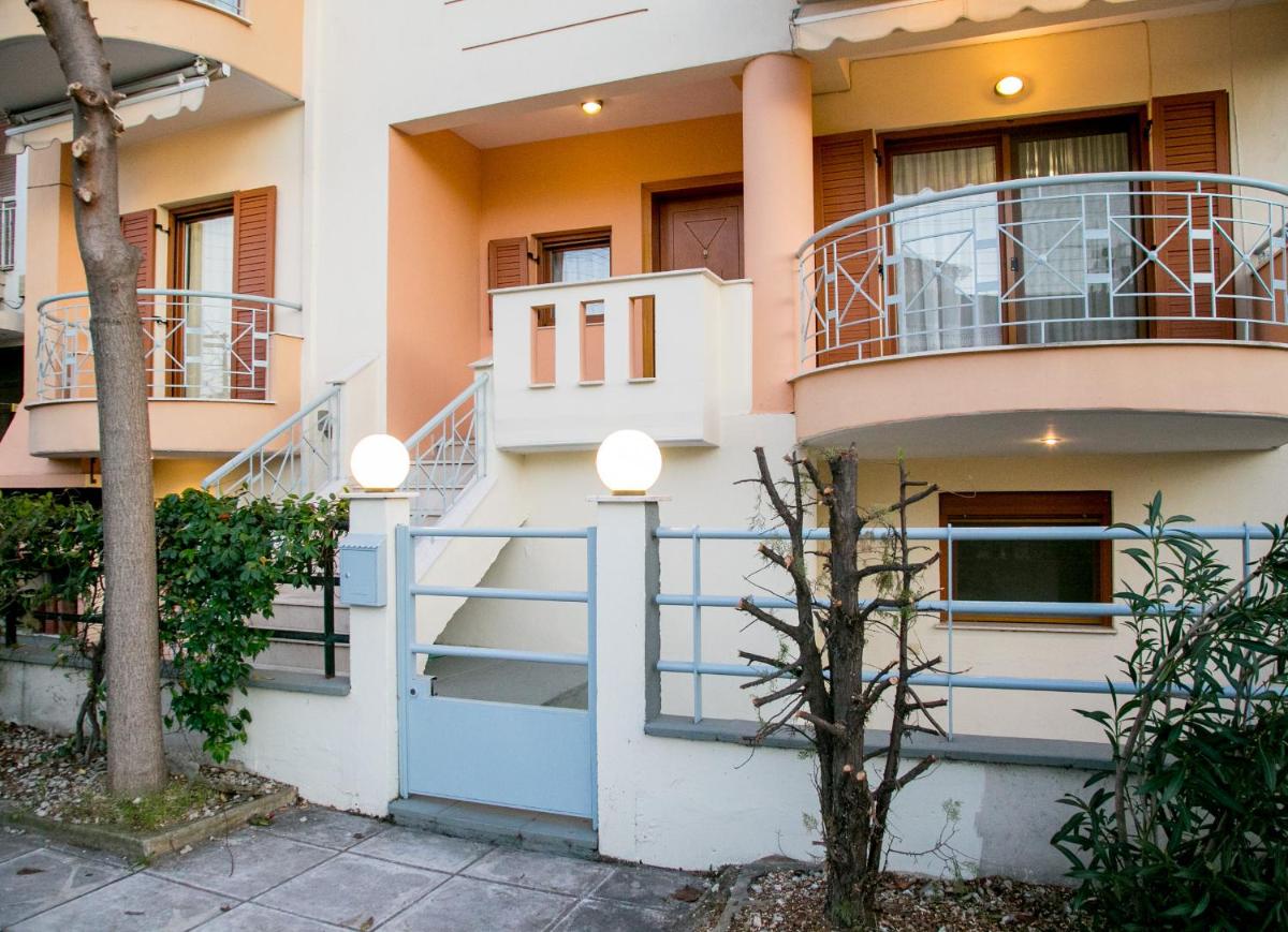 Vier Luxury House - Housity