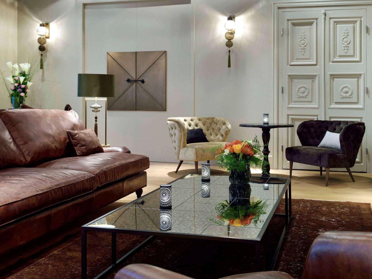 Coin salon dans l'établissement La Cour des Consuls Hotel & Spa Toulouse - MGallery Collection