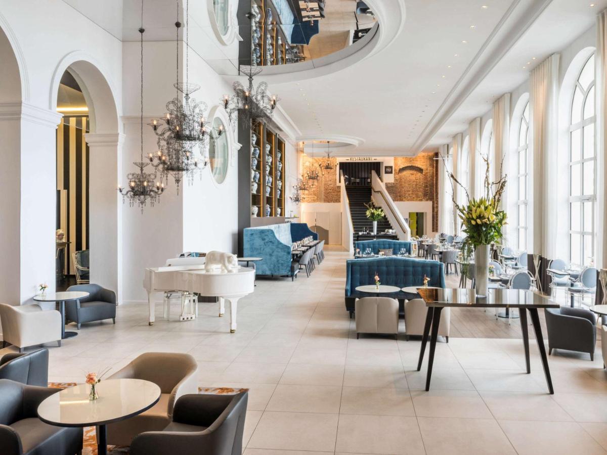 Coin salon dans l'établissement Cures Marines Hotel Thalasso & Spa Trouville - MGallery Collection