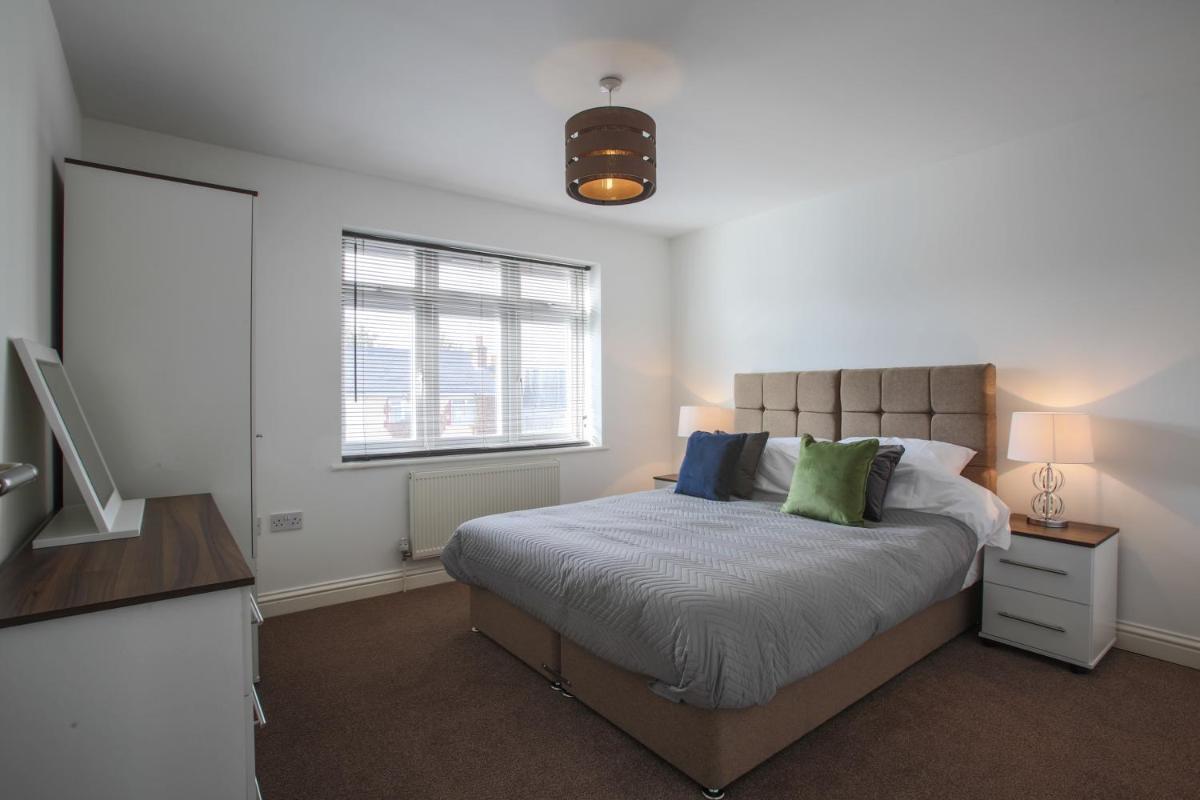 Vale House - Housity