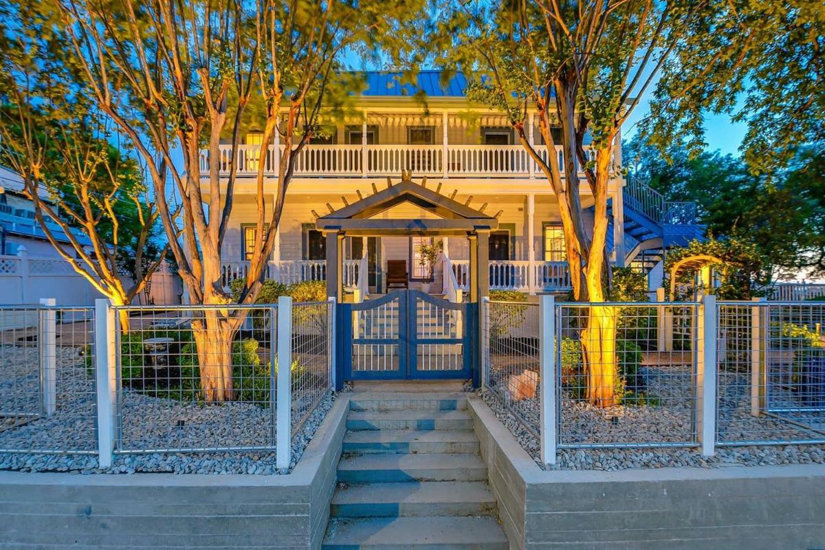 McKenize Guest House: Marble Falls Suite 1 BD, 1BA - Housity