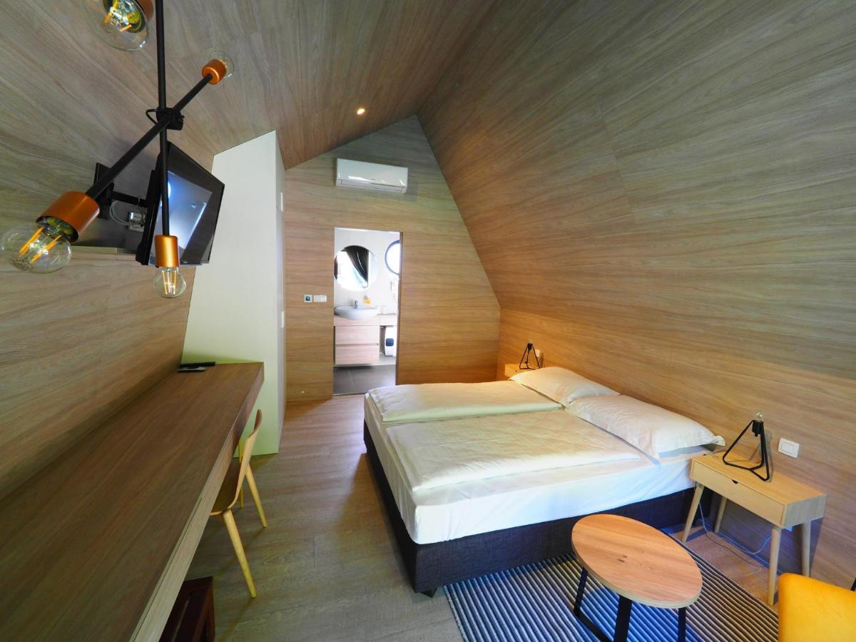 Plitvice Holiday Resort - Housity