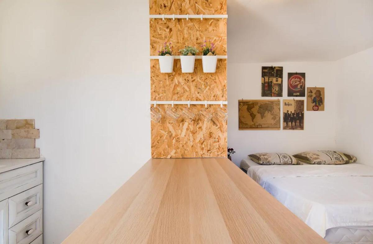 Designed Studio Apartment - Housity