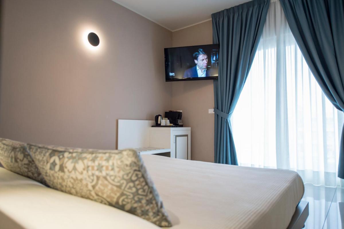 Milazzo Aeolian Sea Port B&B - Housity