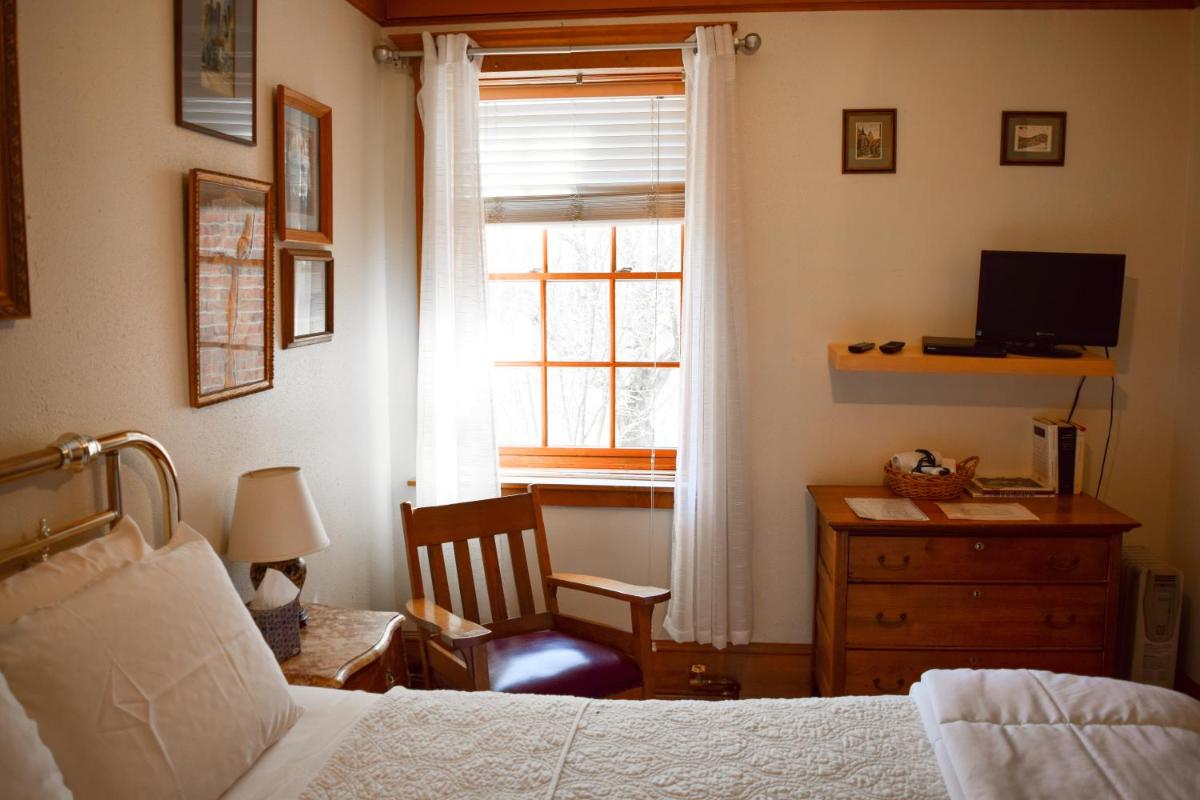 The Outing Lodge - Housity