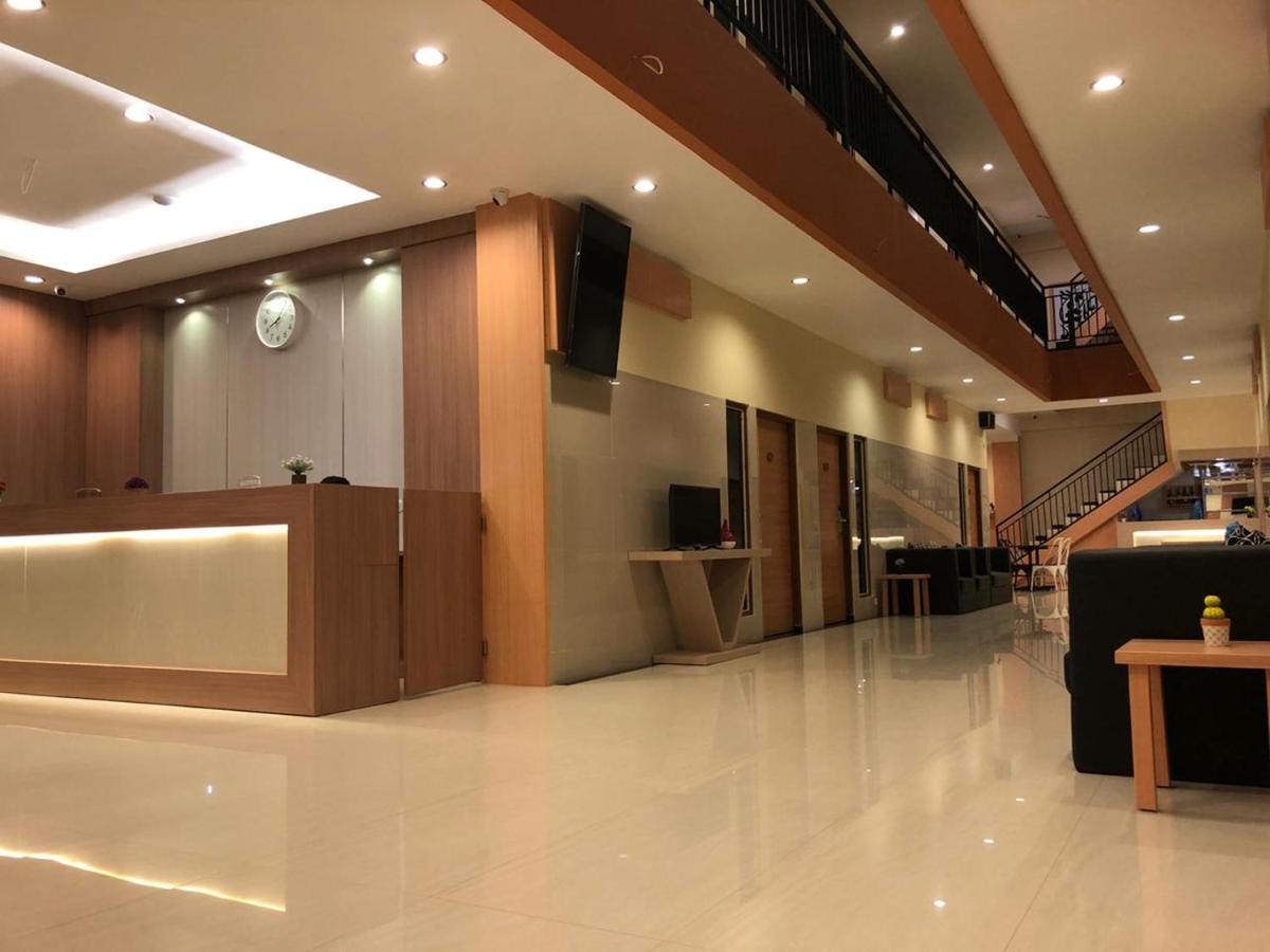 LCR HOTEL - Housity