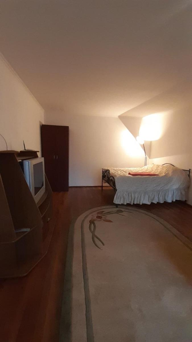 Apartment Na Saharova - Housity