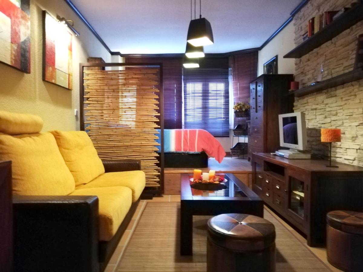 Apartamentos Arttyfal con parking y wifi by SURYNIEVE - Housity