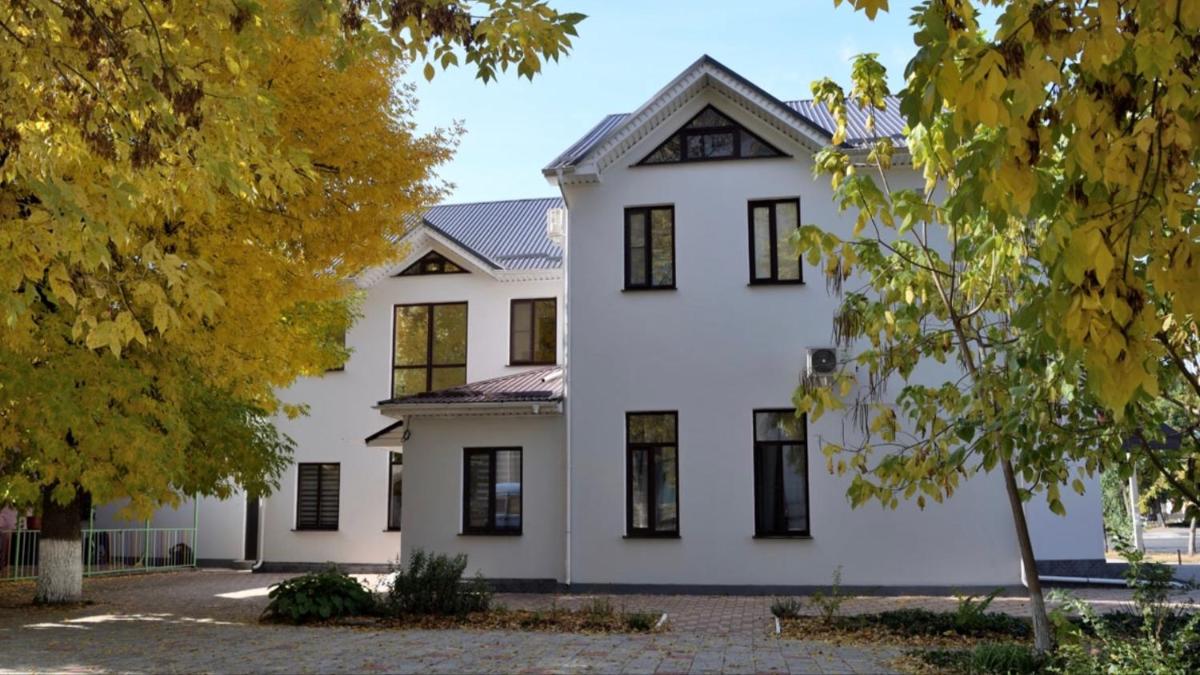 Sem Uglov - Housity