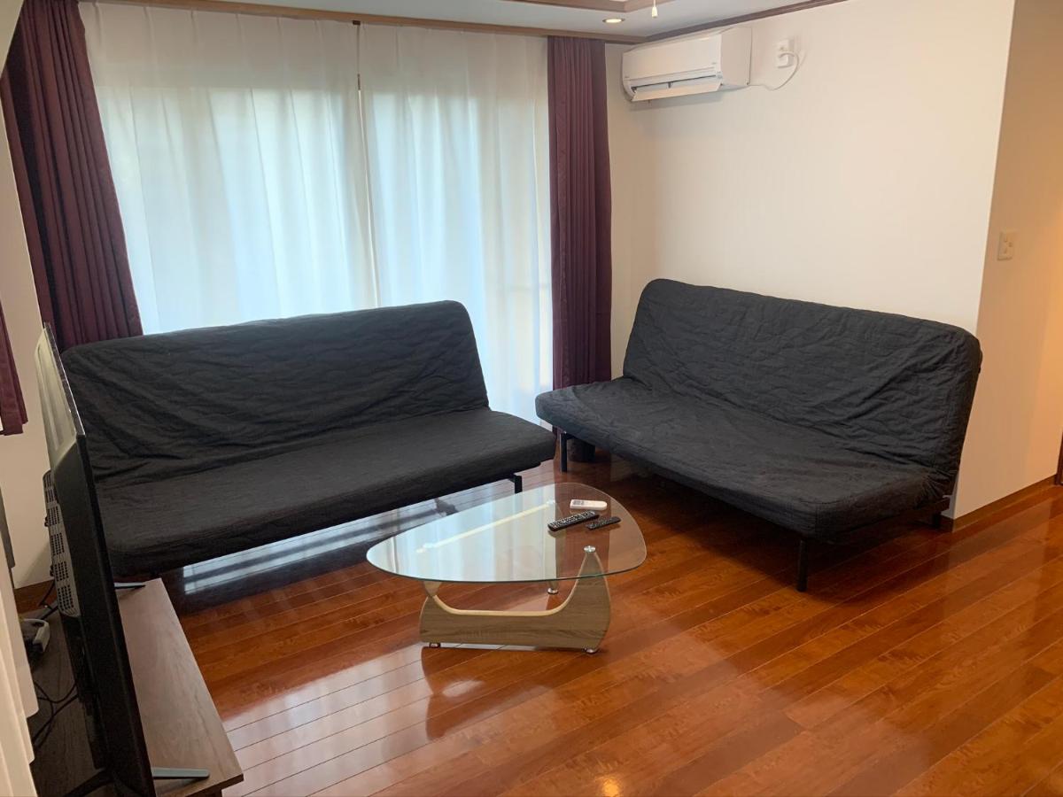 ガナダン中央駅 1f 無料駐車場 - Housity