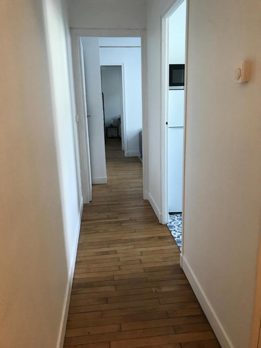 Très bel appartement de style ancien avec sa terrasse en bois en coeur de ville - Housity