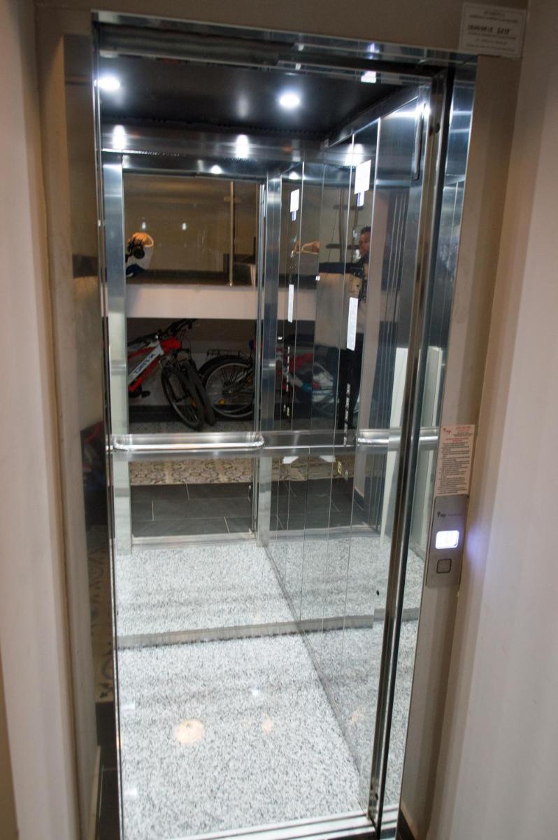 Airport Residence - Apartment across from Otopeni Airport - Housity