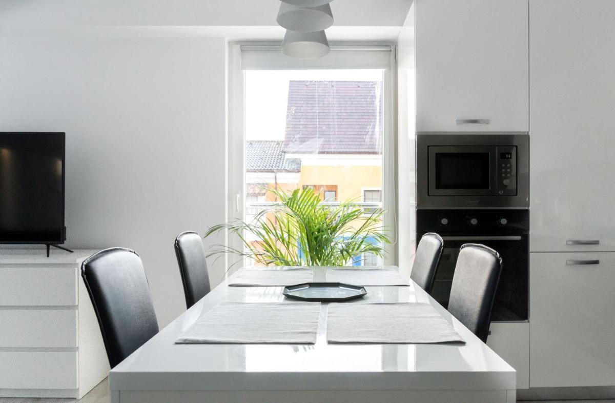 Airport Residence - Apartment across from Otopeni Airport - Housity