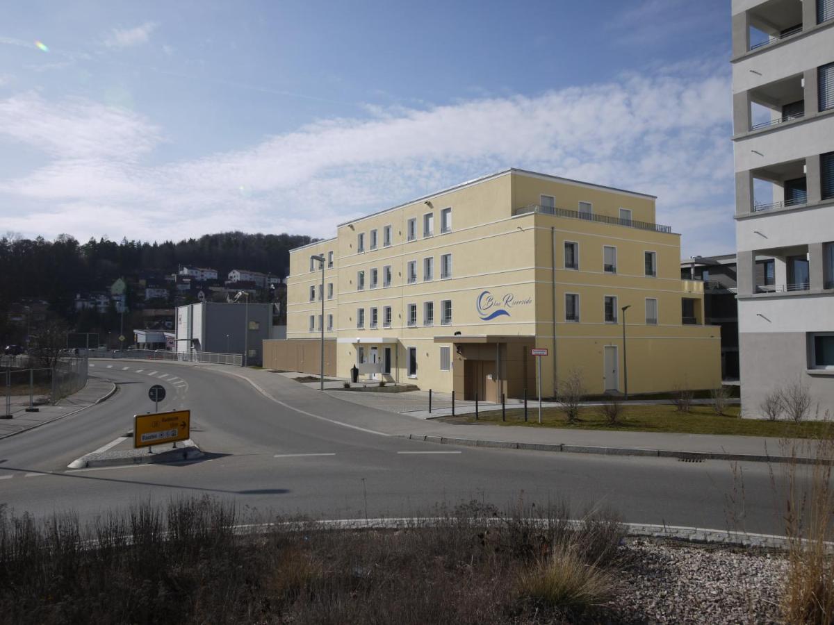 Blue Riverside Apartments - Housity