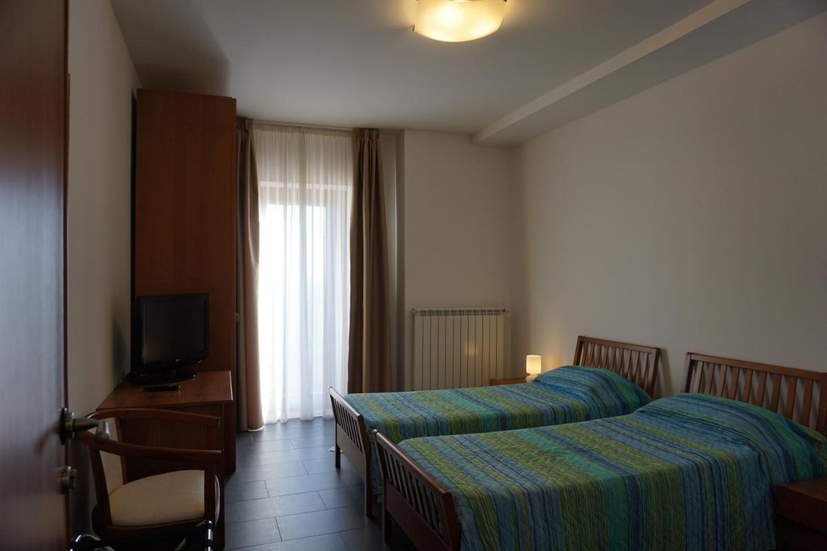 Luxury B&B Dimora Albani - Housity