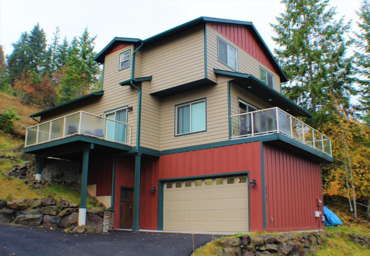 Hayden Lake Views - Sleeps 6 - Housity