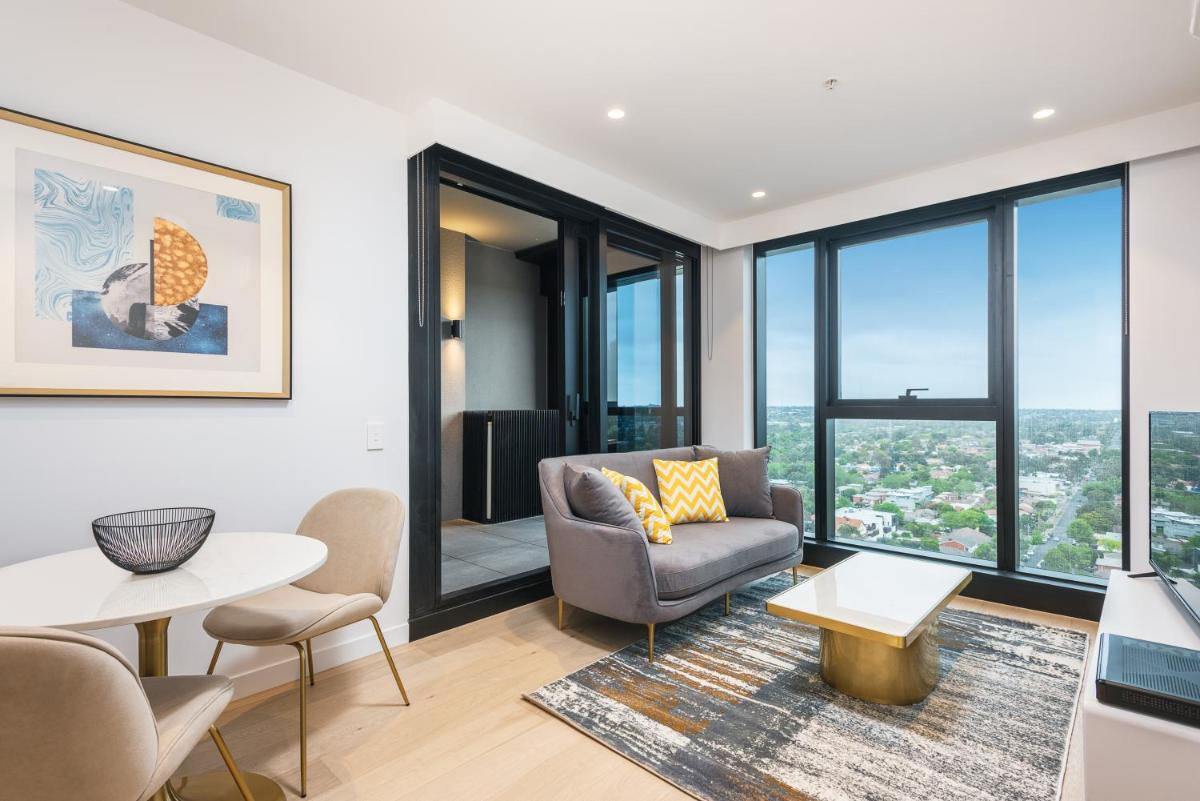 Sky One Apartments by CLLIX - Housity