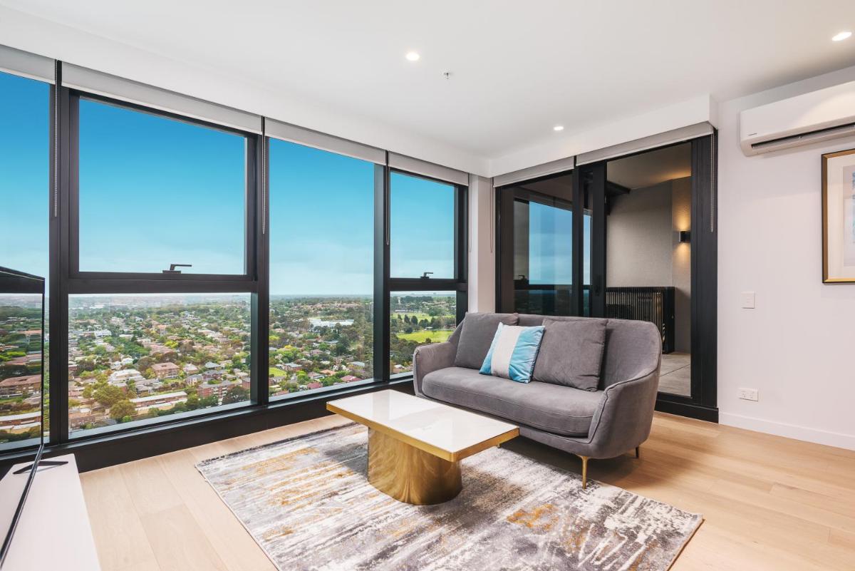 Sky One Apartments by CLLIX - Housity