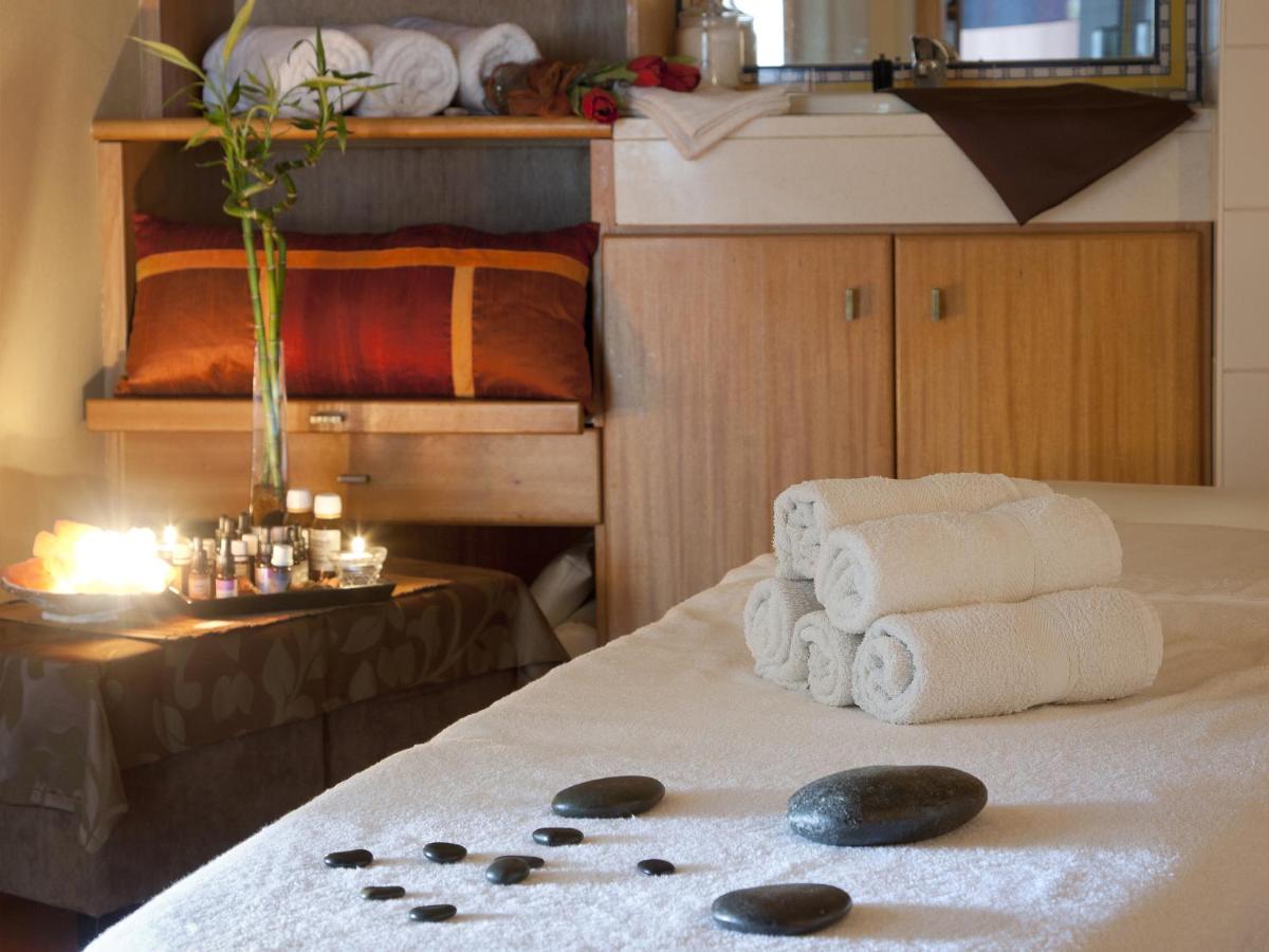 Uma cama ou camas num quarto em Village Cabo Girao