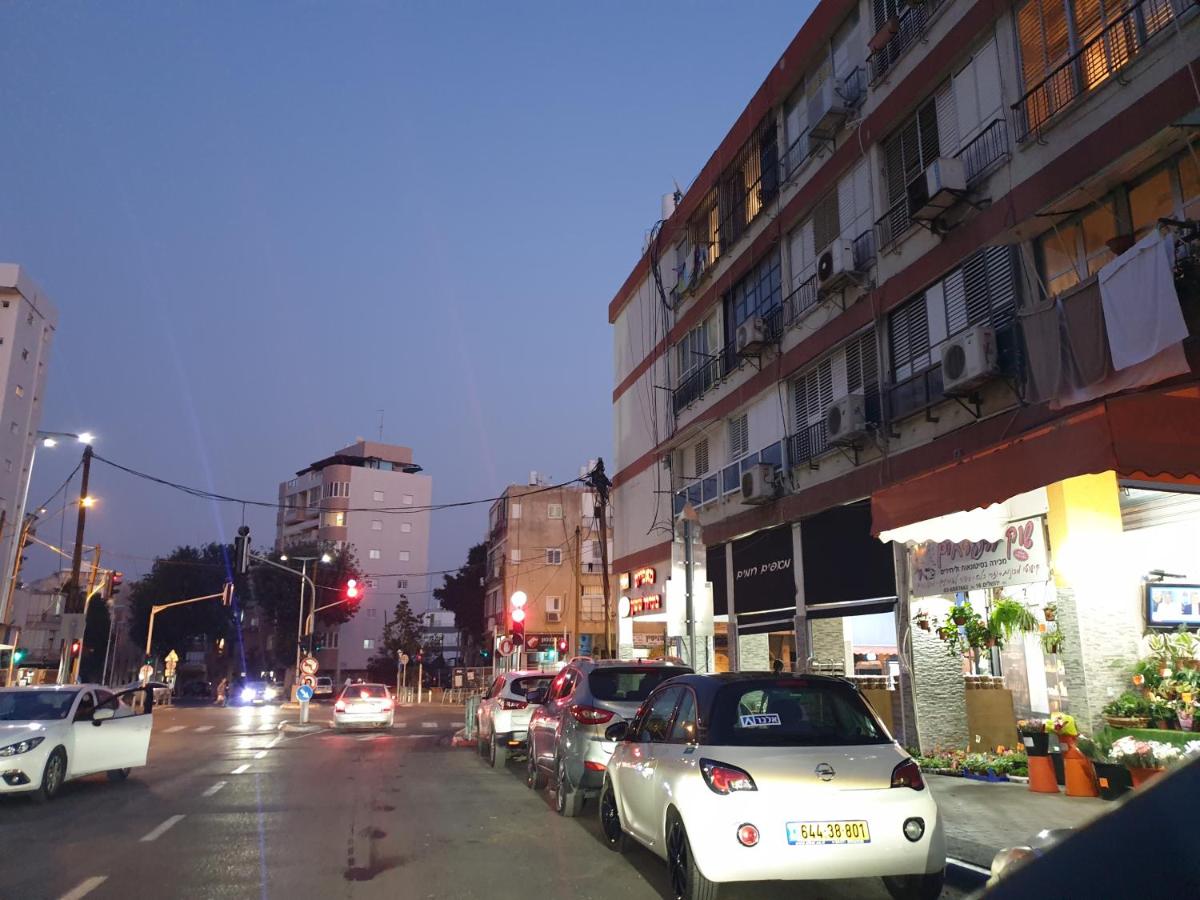 Apartment Happiness - Housity